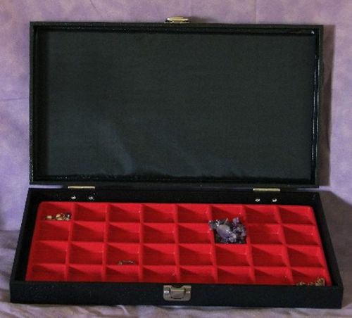 TRAVELING EARRING/JEWELRY 32 SLOT JEWELRY CASE RED
