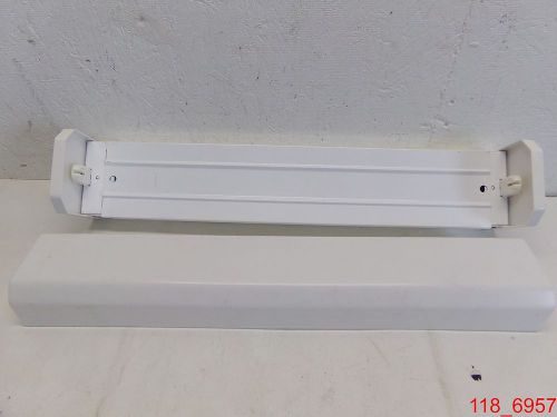 Cooper Lighting Fluorescent Luminaire Metalux 2&#039; Encased Light Fixture 1-lamp