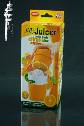 NEW JIFF JUICER &amp;CUP IN ONE 3.75&#034;/3.75&#034;/7&#034;TALL HOLDS 12 OZ OF JUICE BRA FREE