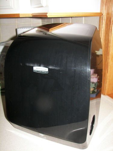 KIMBERLY CLARK PAPER TOWEL DISPENSER - PROFESSIONAL STYLE