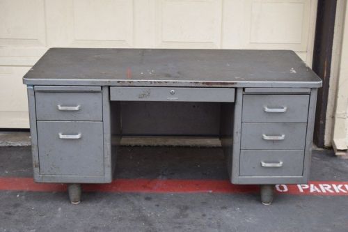 McDowell &amp; Craig Double Pedestal Tanker Desk -