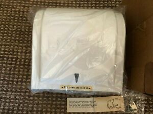 VINTAGE SCOTT INDUSTRIAL ROLL TOWEL DISPENSER #974--NOS IN BOX