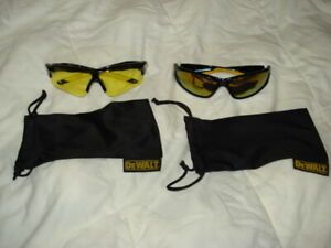 Dewalt Sunglasses with soft storage bag