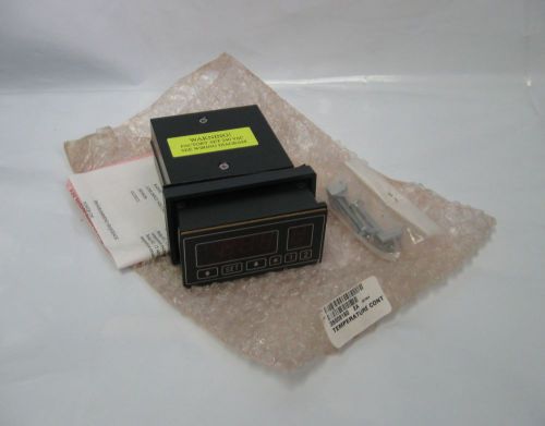 New ThermalogicTemperature Controller/Indicator, DINFJ 32HD-N-N-106, Warranty