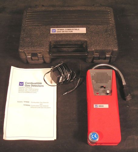 TIF Instruments COMBUSTIBLE GAS DETECTOR TIF8800 w/case &amp; charger used exc cond