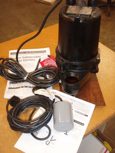 Submersible sewage pump, 1/2hp, 230v plus 20ft float switch !42b! for sale