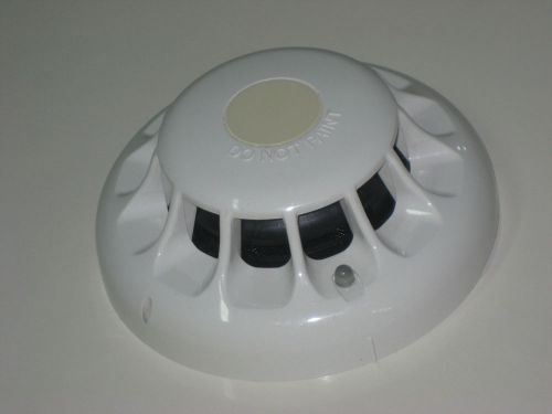 One Used GRINNEL 912P Photoelectronic Analog Smoke Detector