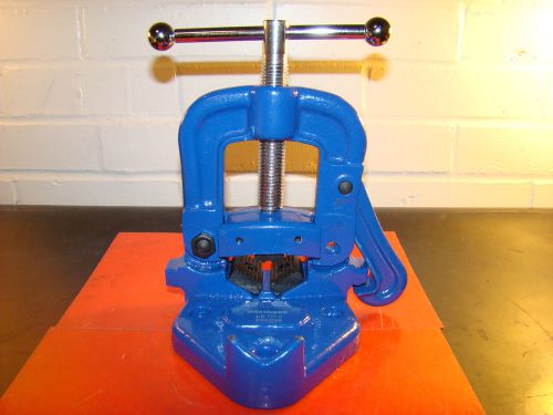 Bench yoke vise, 1/8&#034; to 2&#034;, rear pipe support, ductile iron, /ku1/ for sale