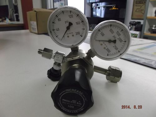 Air Products pressure gauge E11-215D
