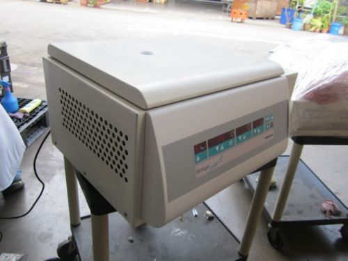 Heraeus biofuge primo r,  refrigerated centrifuge for sale