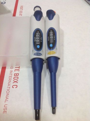 Set of 2 biohit mline single channel pipette m200, m1000, #2 for sale