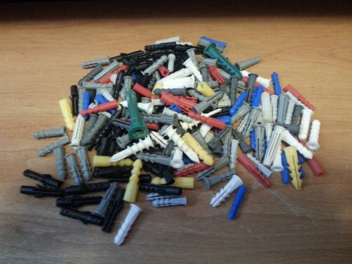 PLASTIC DRYWALL ANCHORS FASTENERS LOT OF 200+ ASSORTED