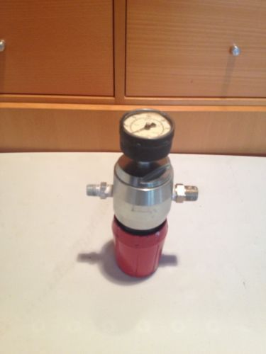 Graco 217576 high pressure fluid regulator  with pressure guage lot 308. for sale