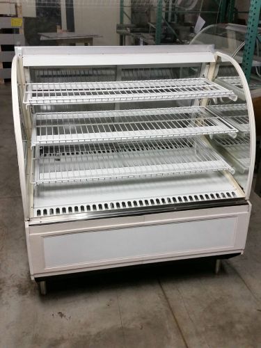 Federal Refrigerated Dispaly Case, 48&#034;, Model #SNR48SC, Curved Glass, 120volt