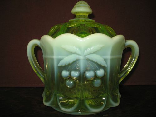 Vaseline Opalescent glass Cherry &amp; cable pattern Cookie sugar jar uranium yellow