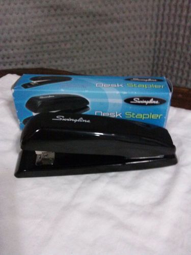 Swingline Durable Full Strip Desk Stapler, 20-Sheet Capacity, Black