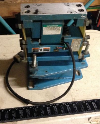 Fmc syntron magnetic feeder ld-4 115v vibratory tray track driver shacker for sale