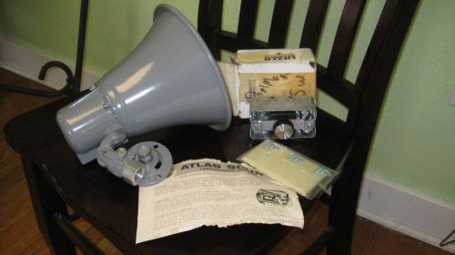 ATLAS SOUND NEW OLd Stock 1984 15 watt Loud speaker w volume control KS 21939 L2
