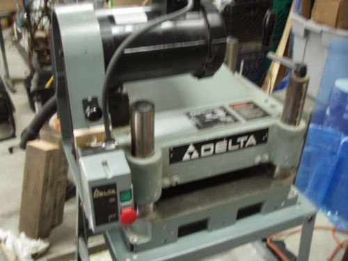 Delta Thickness Planer - 3 Phase - 3 HP model 22-660