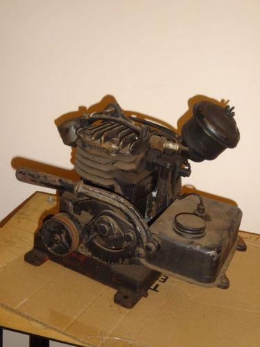 Vintage Briggs &amp; Stratton Model WI Engine 1940 original complete