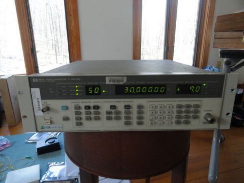 HP /  Agilent 8657A Signal Generator  (100kHz to 1040MHz)