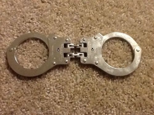 Peerless Handcuffs Model 801