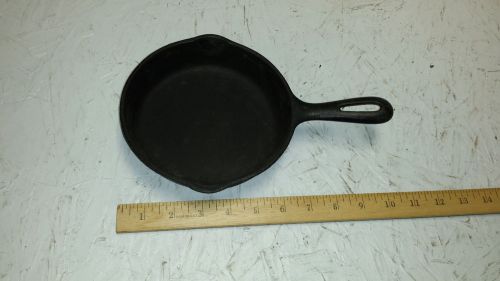 6&#034; Small Cast Iron Skillet  /  Unmarked