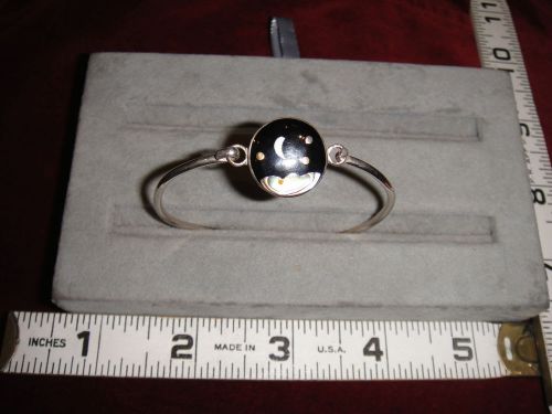 Velvet grey display box for rings, or bracelets.  5&#034; x 3&#034;