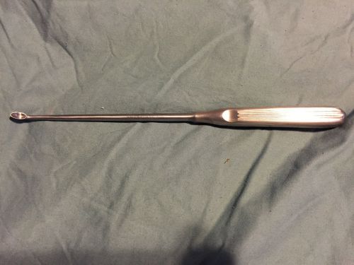V. Mueller Bone Curette. 4mm x 10mm Cup, Length 10in (25.4cm). Angled Up