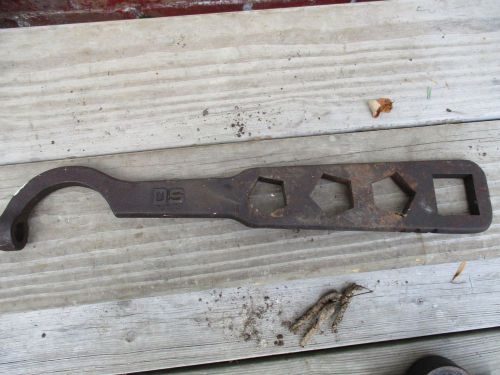 VINTAGE DS Fire Hyrdrant Wrench / Spanner N.Y.C. New York City