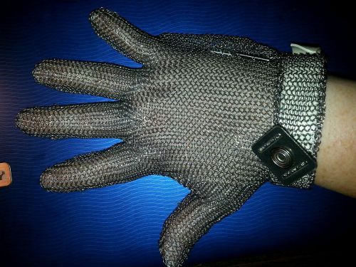 Stainless Steel Chain Mesh Glove Small provides superior cut &amp; slash protection
