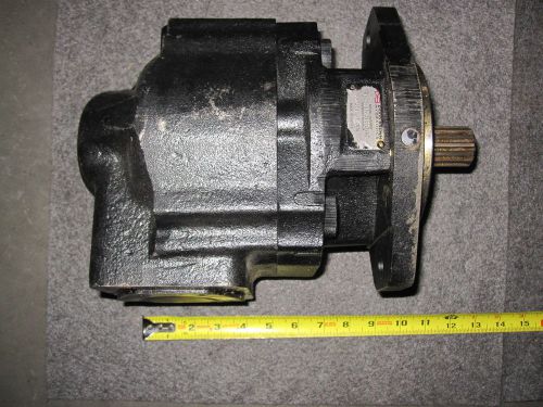 NEW DAVID BROWN HYDRAULICS GEAR PUMP R1C6137/01110AC