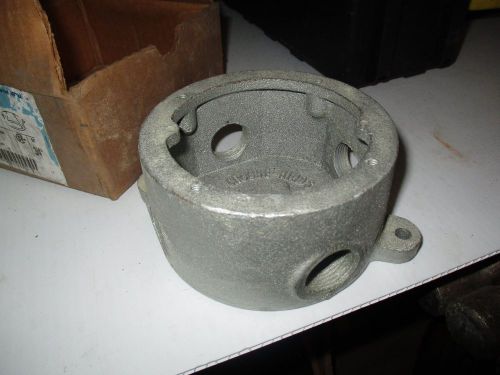 Cooper Crouse-Hinds  GRFX229 Cast Round Electrical Outlet BoxWith 3/4&#034; Hubs USA