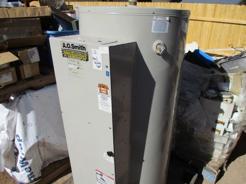A. O. Smith Commercial Water Heater 208 V 119 Gal DRE 120 920 9290614008 *USED