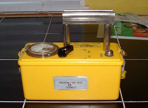 Geiger Counter CDV-700 Universal Atomic Model 4 Shell and Hardware