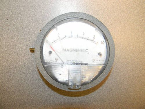 Dwyer 2010C Magnahelic Gauge 0-10&#034; of Water, Somewhat Rough, Scratches, Works