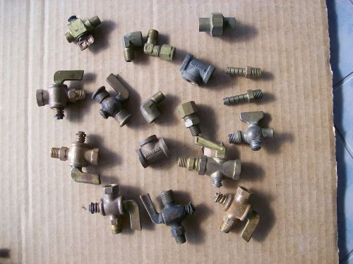 nice  Hit Miss  vintage 1/8  Valve fitting lot