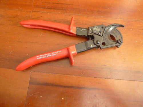 Klein Tools 63060 Ratcheting Cable Cutter Capacity of 1-1/8&#039;