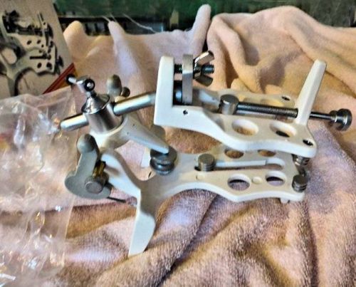 OUR #3 FALCON DL.060.000 ARTICULATOR PLASTERLESS - NEW UNUSED
