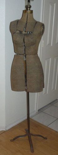 Vintage Woman&#039;s Adjustable 32&#034; 14 Section Mannequin Dressmaker Form VGC