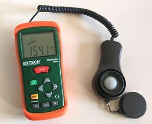 Extech LT-300 Light Meter, 0 To 40K Fc, 0 To 400K Lux - Excellent condition