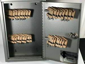 Key Locker Work Shops Wall Mount Metal Storage Case w/ 30 Key Tags 1-30 12&#034; X 8&#034;