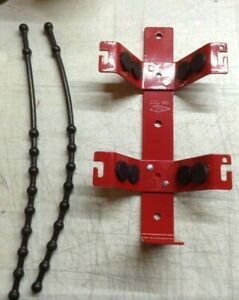 AMEREX MODEL 860 FIRE EXTINGUISHER BRACKET &amp;  STRAP, 3&#034; - 4 1/4 &#034; DIA, 5LBS, RED