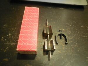 Very Nice Starrett 1-1/4&#034; V-Blocks and Clamp No.271C with Original Box EDP 51295