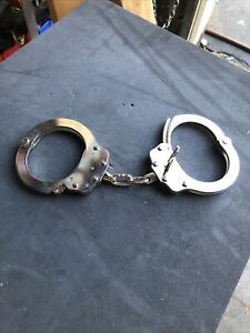 Peerless Handcuffs Company 700C Chain Link Handcuff With Key - Made in USA
