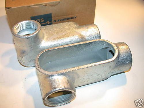2 new boxes of 2 o-z gedney conduit 1 1/4&#034; bodies lr47 for sale