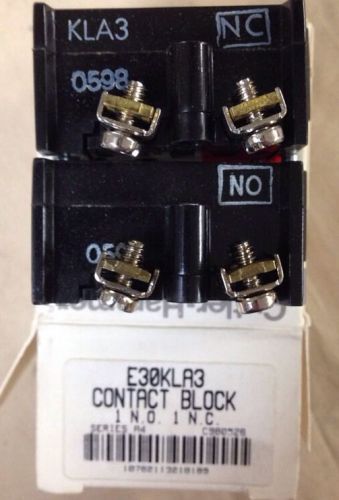 Cutler-Hammer E30KLA3 Contact Block Two Circuit 1 NO 1 NC Ser A4 600VAC 250VDC