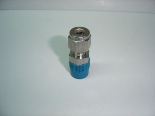 SWAGELOK SS-400-1-24 MALE CONNECTOR 1/4&#034; OD TUBE X 1/4&#034; MALE NPT NEW NO BOX