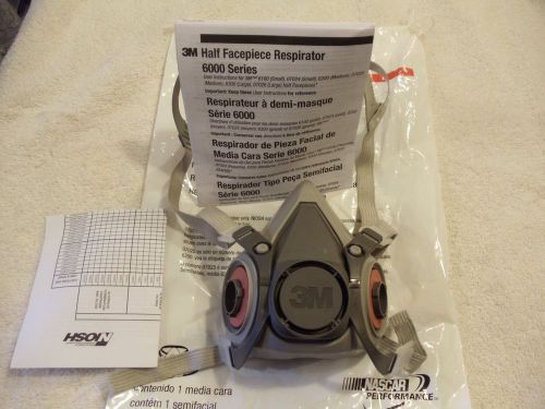 3M 6200/07025 Medium half mask respirator with one set P95 particulate filters