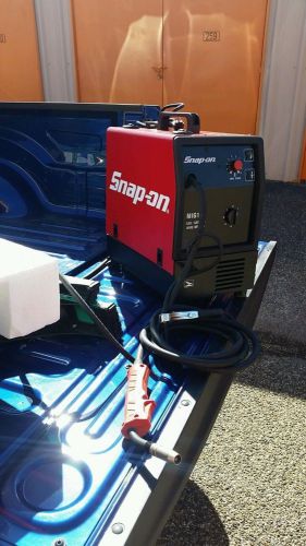 Snap On Welder, MIG 135 Wire Feed, 220 Amp BRAND NEW